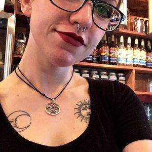 Meet your Posher, Cassandra